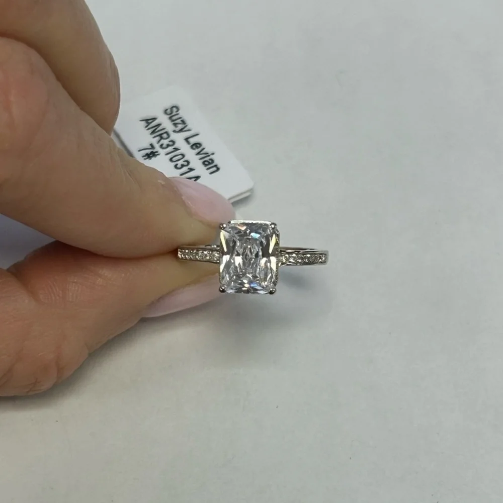 🩶▪️Suzy Levian Sterling Silver White Radiant Cut CZ Engagement Ring NWT Size #7